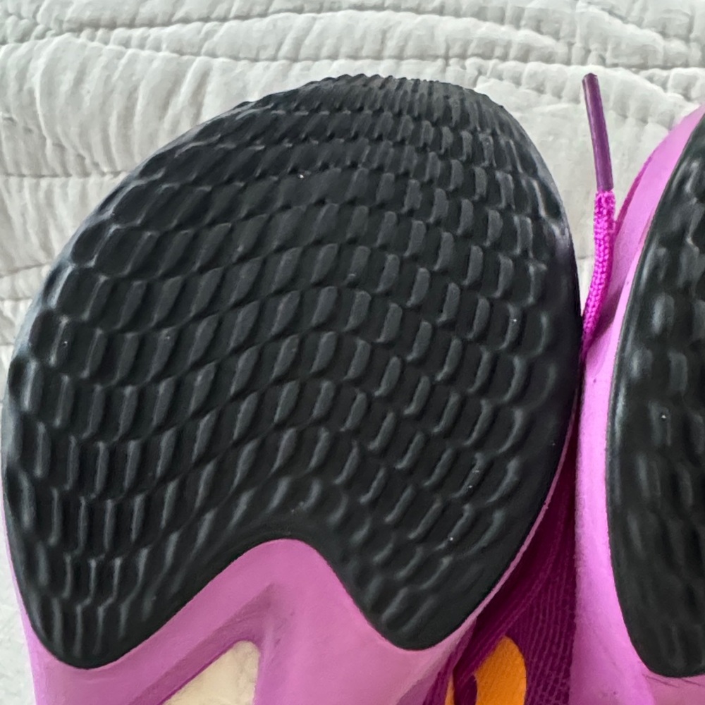 Nike Women's Vibrant Purple and Yellow Athletic Shoes Zoom Fly 5 - Picture 7 of 10